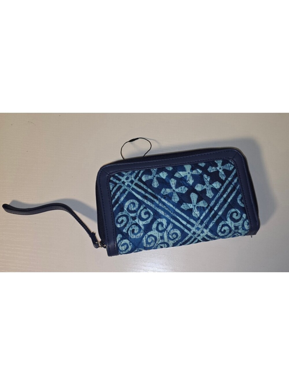 Vera Bradley Women's Wristlet, Signature Cotton - Picture 3 of 7